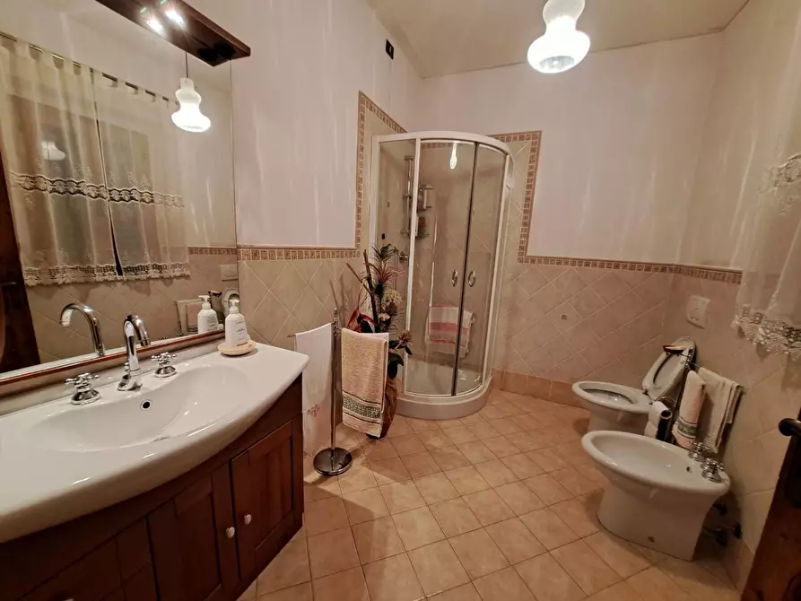 Immagine 17 di Porzione di casa in vendita  a Peccioli