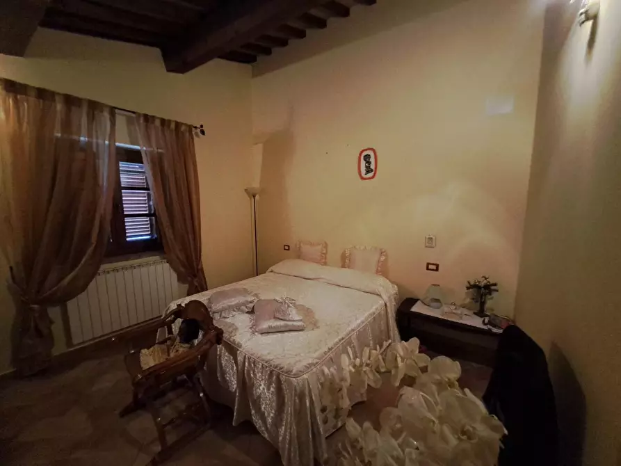 Immagine 15 di Porzione di casa in vendita  a Peccioli