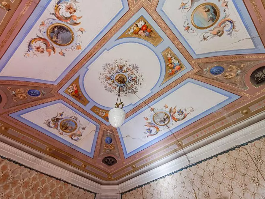 Immagine 35 di Villa in vendita  a San Miniato