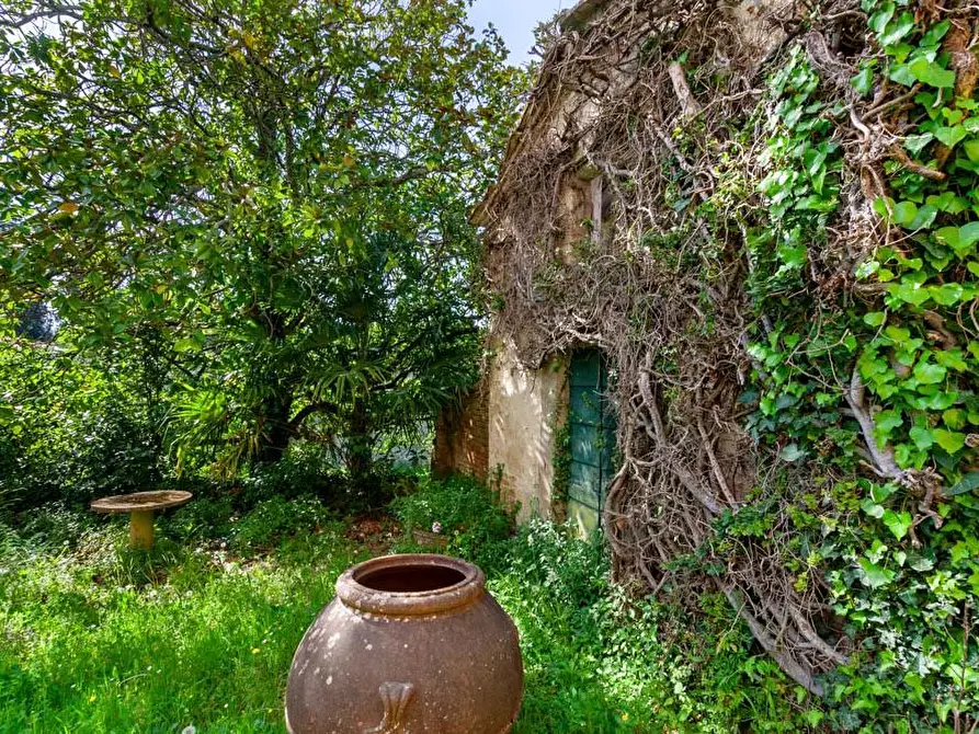 Immagine 13 di Villa in vendita  a San Miniato