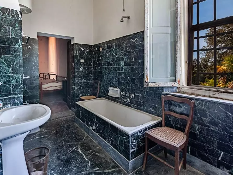 Immagine 40 di Villa in vendita  a San Miniato