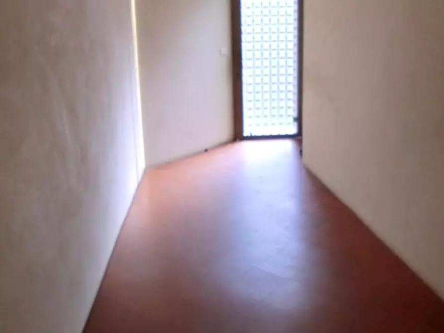 Immagine 29 di Appartamento in vendita  a Lucca