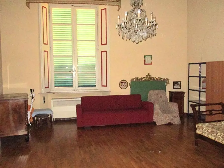Immagine 3 di Appartamento in vendita  a Lucca