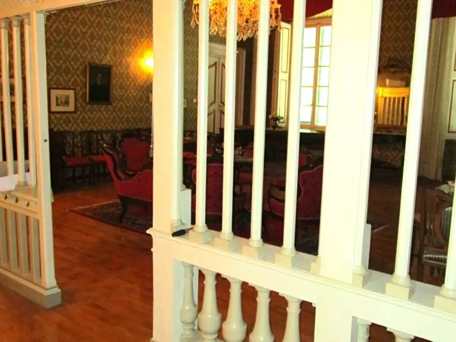 Immagine 2 di Appartamento in vendita  a Lucca