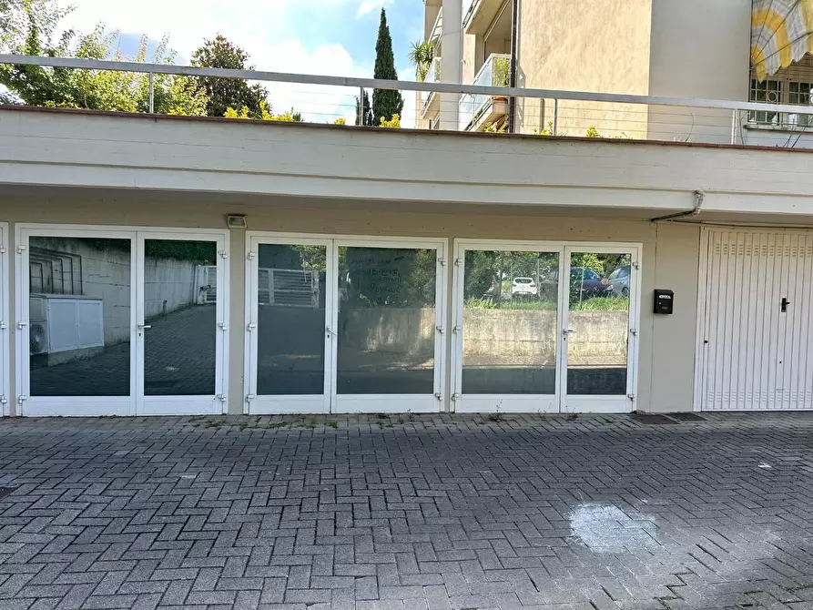 Immagine 1 di Garage in vendita  a Calenzano