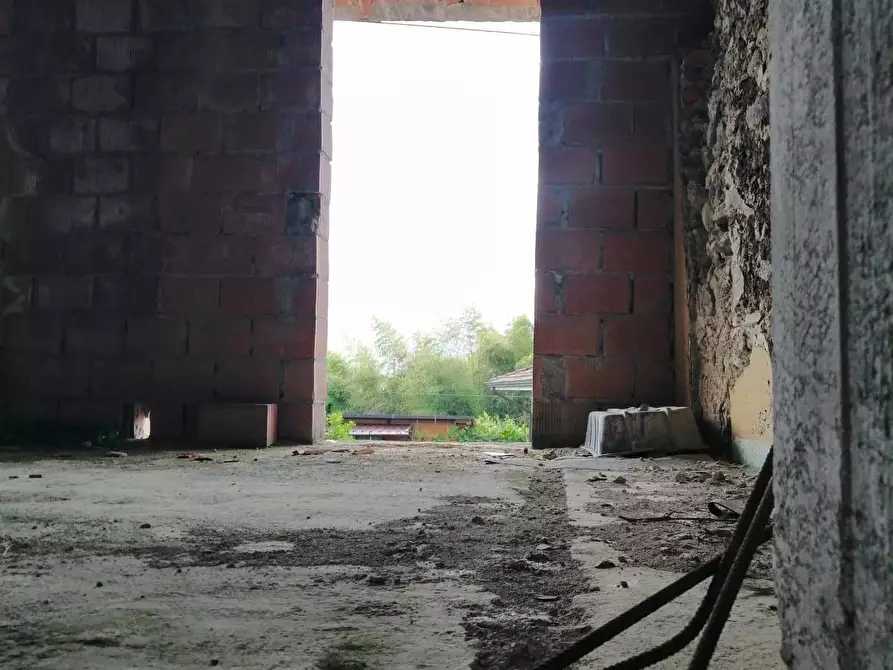 Immagine 6 di Rustico / casale in vendita  a Massa