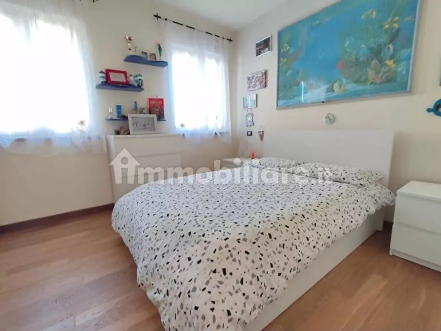 Immagine 6 di Villa in vendita  a Capannori