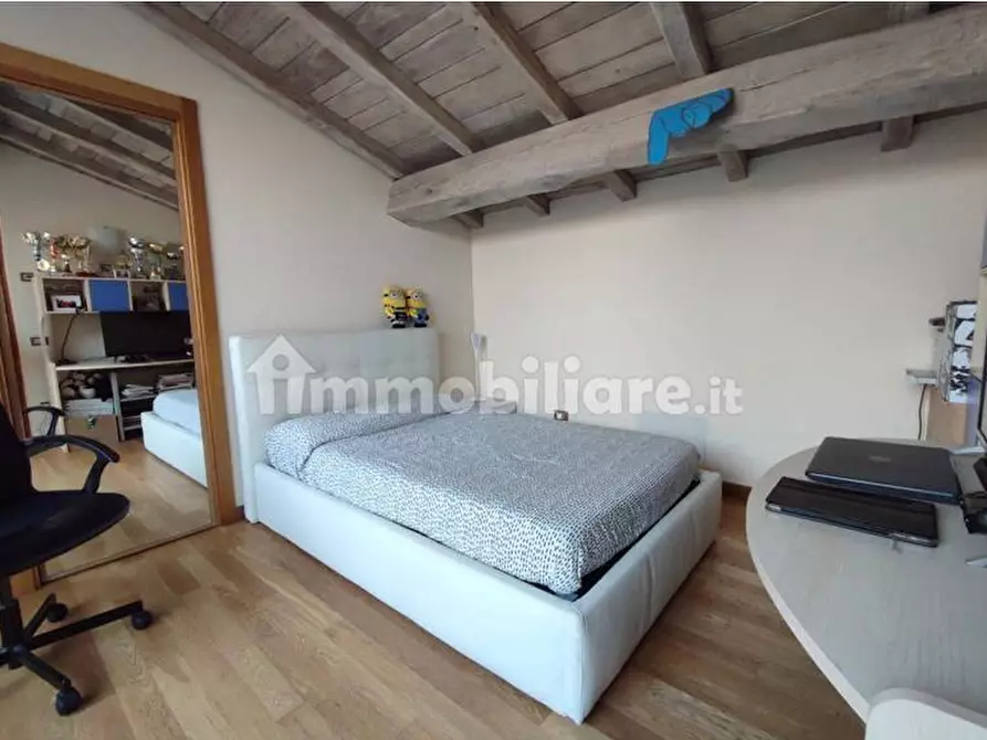 Immagine 12 di Villa in vendita  a Capannori