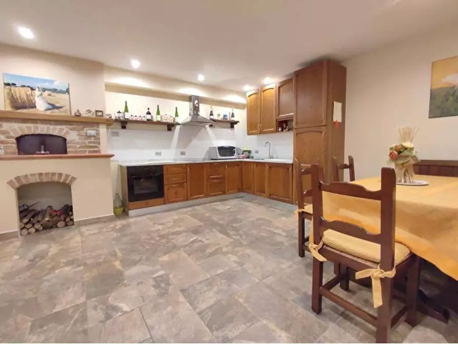 Immagine 15 di Villa in vendita  a Capannori