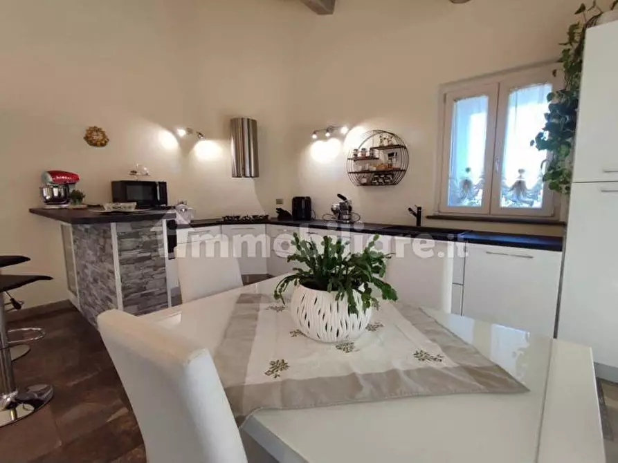 Immagine 18 di Villa in vendita  a Capannori