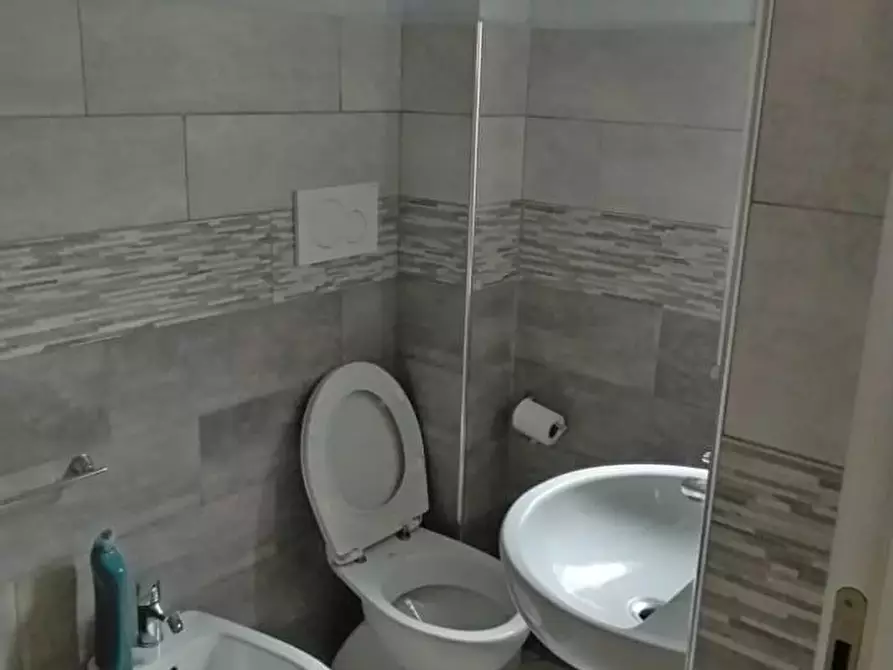 Immagine 22 di Appartamento in vendita  a Massa