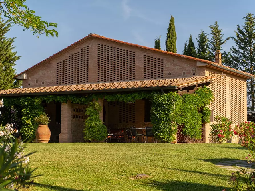 Immagine 6 di Agriturismo in vendita  a Peccioli