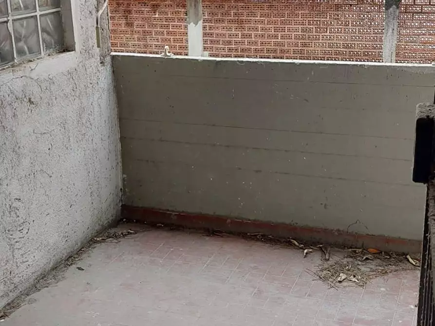 Immagine 5 di Locale commerciale in vendita  a Carrara