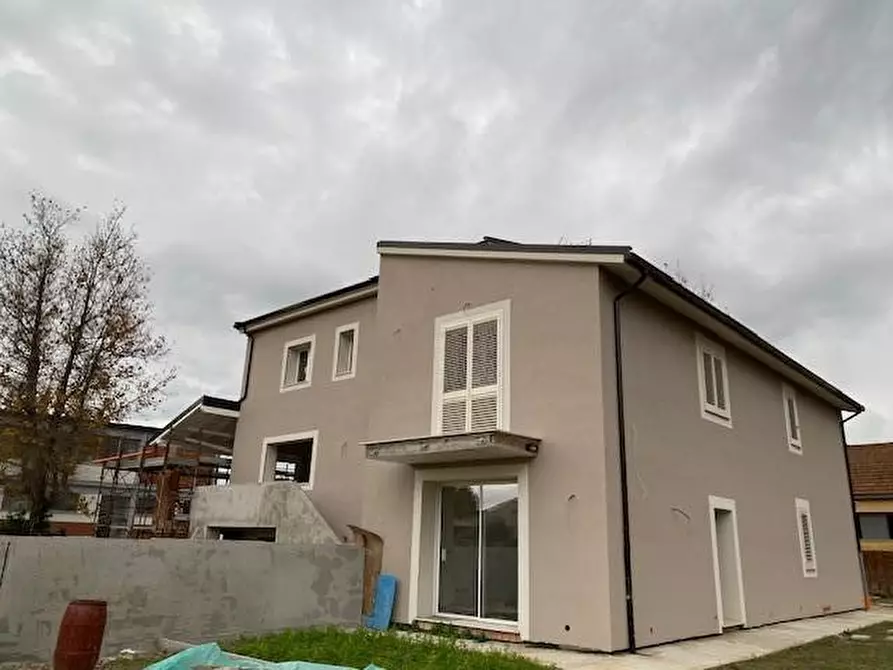 Immagine 6 di Villetta a schiera in vendita  a Cascina