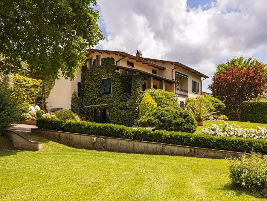 Immagine 1 di Casa indipendente in vendita  a Pescaglia