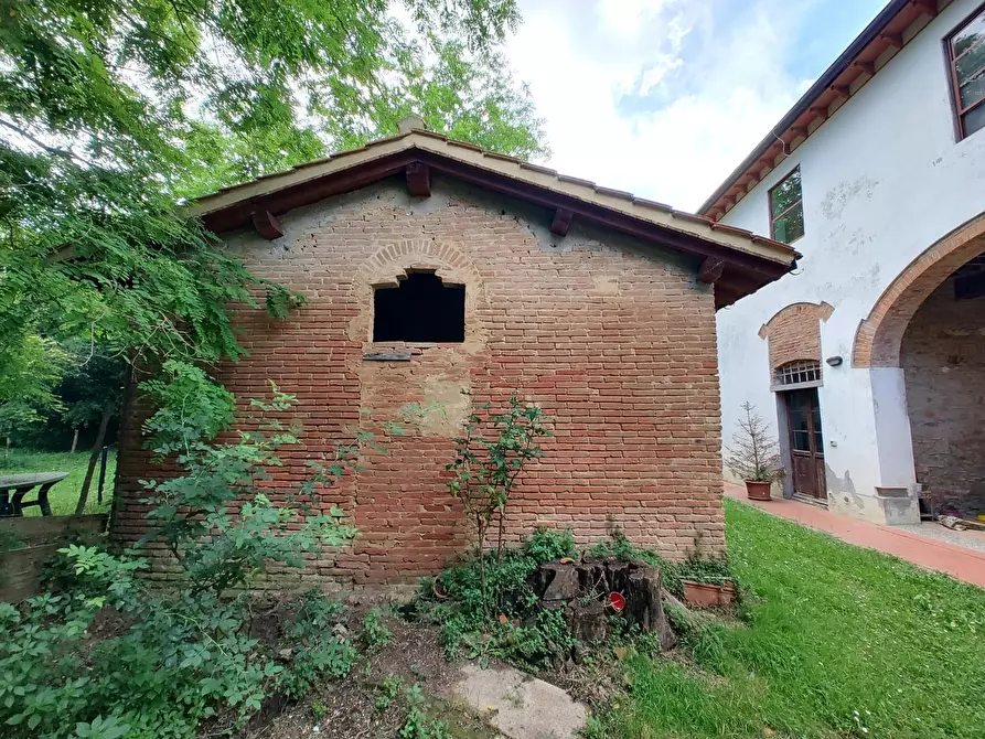 Immagine 1 di Casa colonica in vendita  a Fauglia