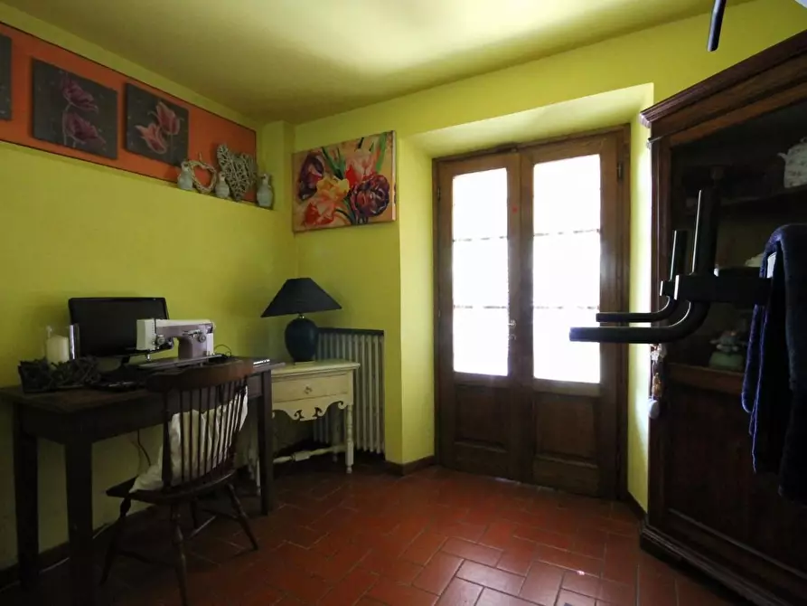 Immagine 10 di Villa in vendita  a Capannori