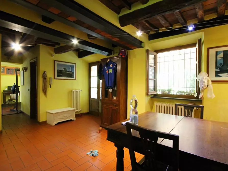 Immagine 8 di Villa in vendita  a Capannori