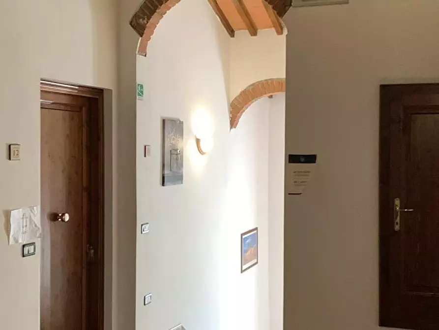 Immagine 10 di Albergo/B&B/Residence in vendita  a Riparbella