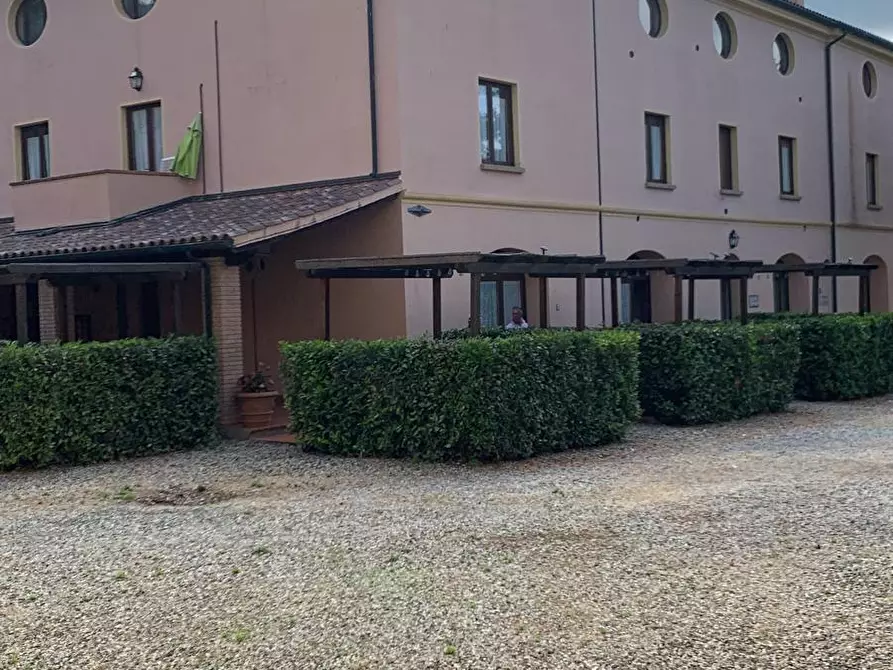 Immagine 2 di Albergo/B&B/Residence in vendita  a Riparbella