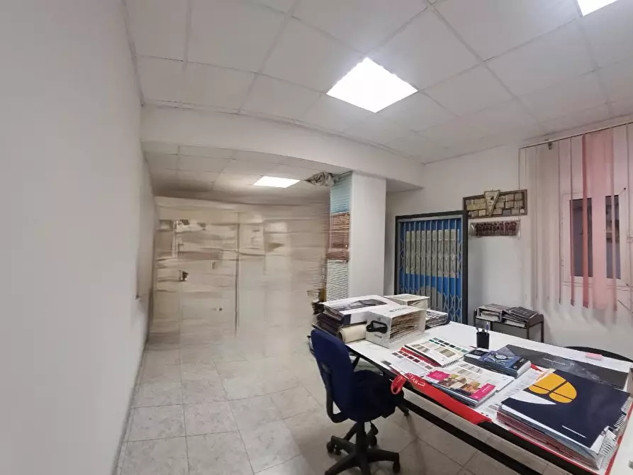 Immagine 27 di Capannone industriale in vendita  a Livorno