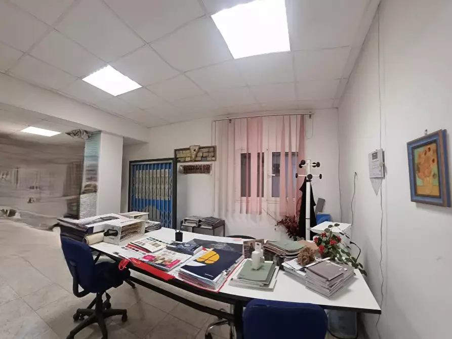 Immagine 26 di Capannone industriale in vendita  a Livorno