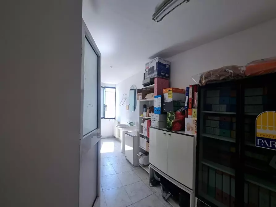 Immagine 20 di Capannone industriale in vendita  a Livorno