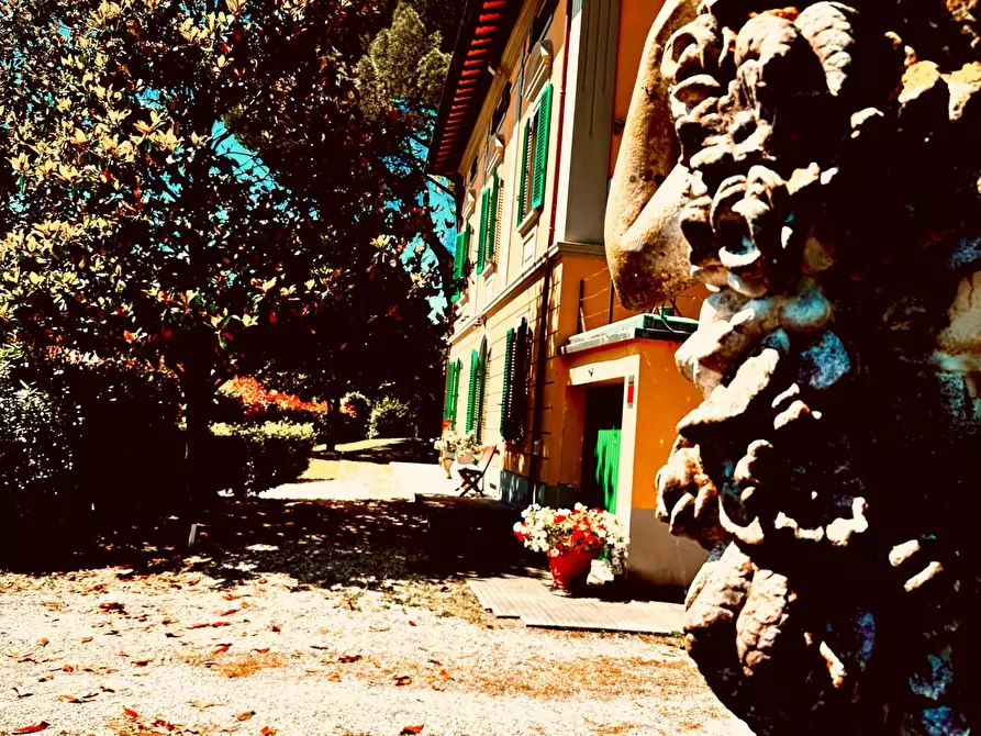 Immagine 4 di Villa in vendita  a Fucecchio