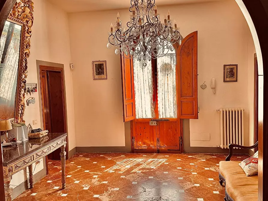 Immagine 31 di Villa in vendita  a Fucecchio