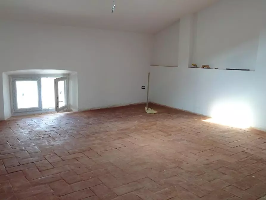 Immagine 7 di Mansarda in affitto  a Cascina