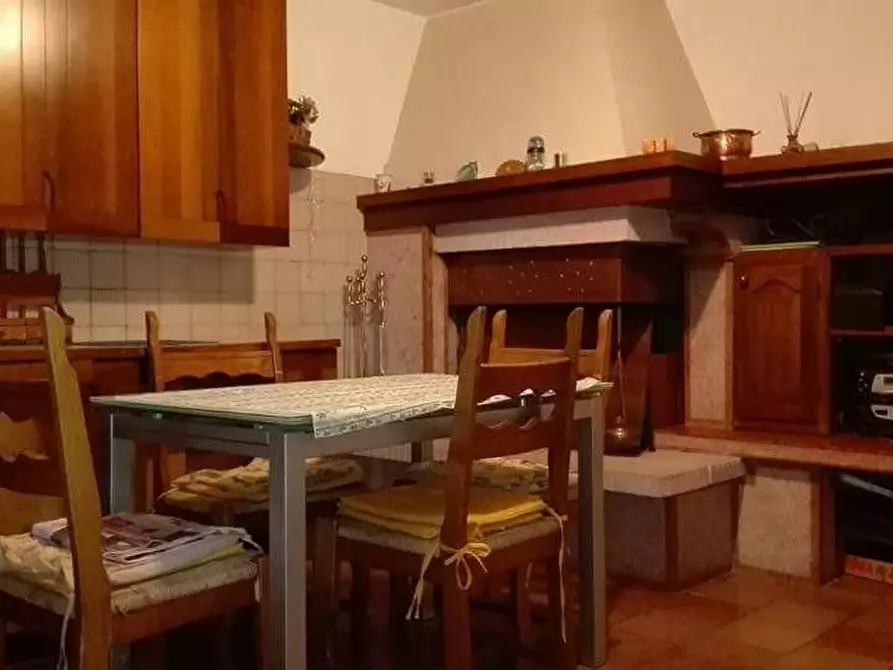 Immagine 10 di Villetta a schiera in vendita  a Carrara