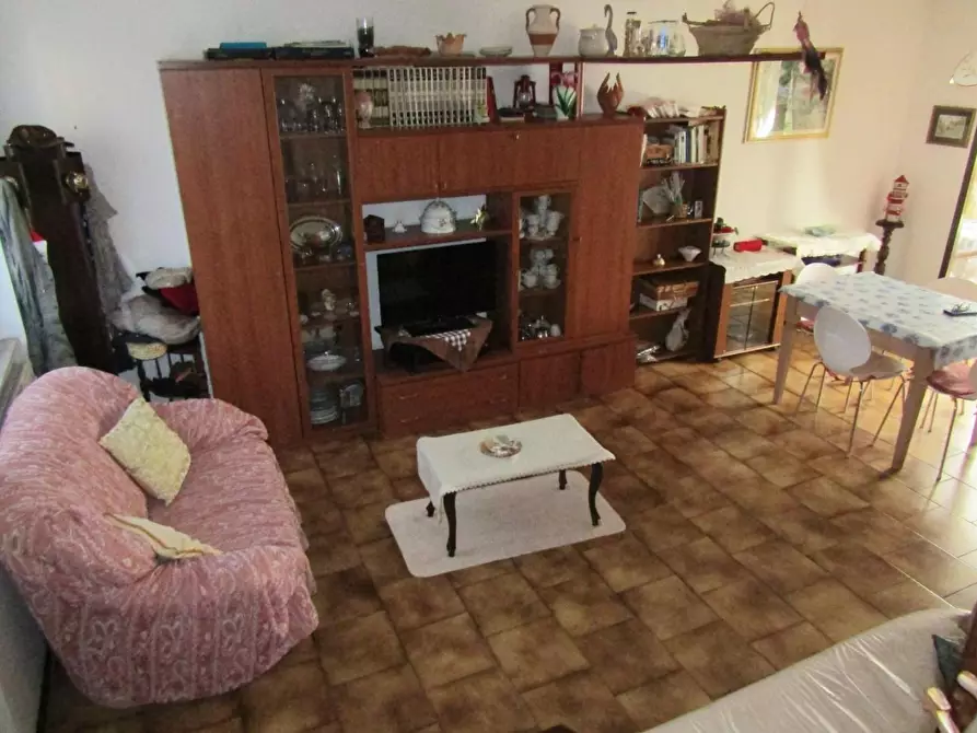 Immagine 4 di Villetta a schiera in vendita  a Carrara