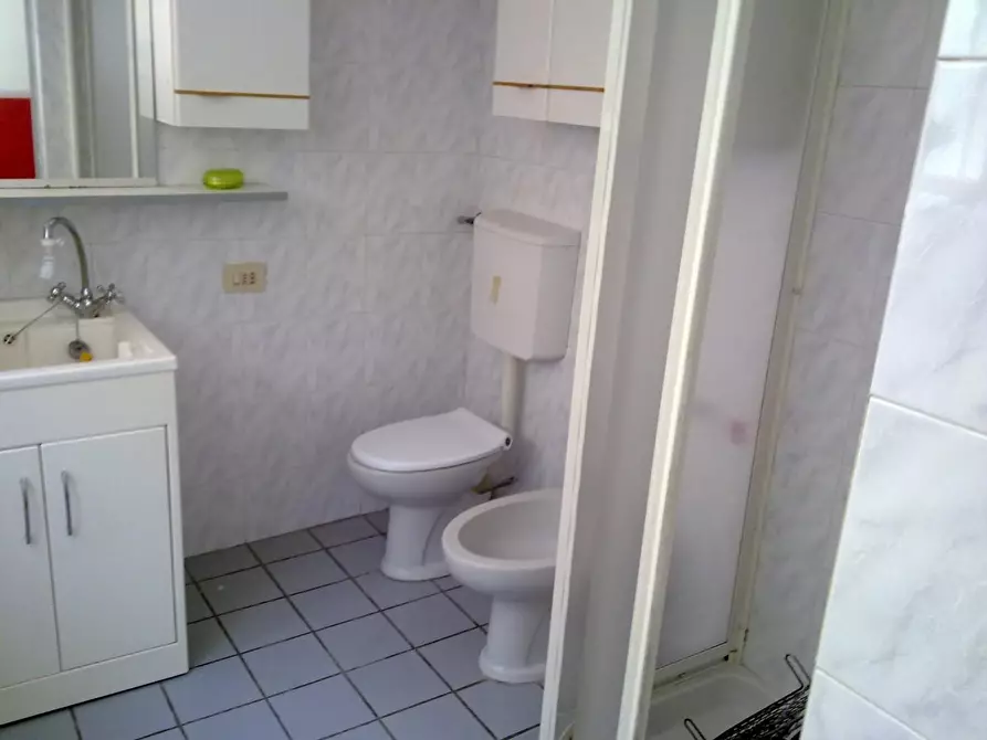 Immagine 5 di Villetta a schiera in vendita  a Carrara