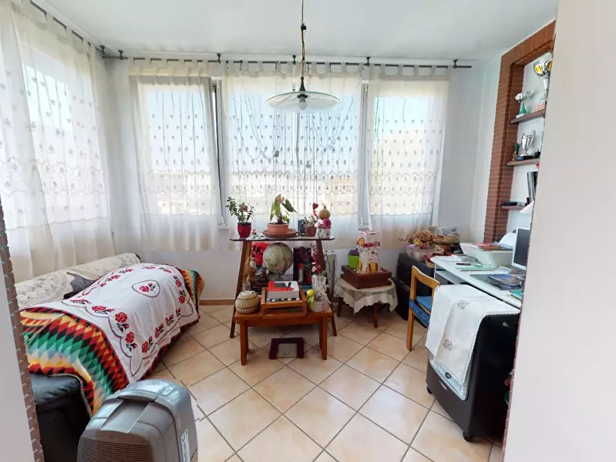 Immagine 8 di Appartamento in vendita  a Massa