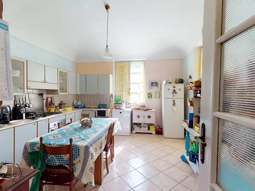 Immagine 3 di Appartamento in vendita  a Massa