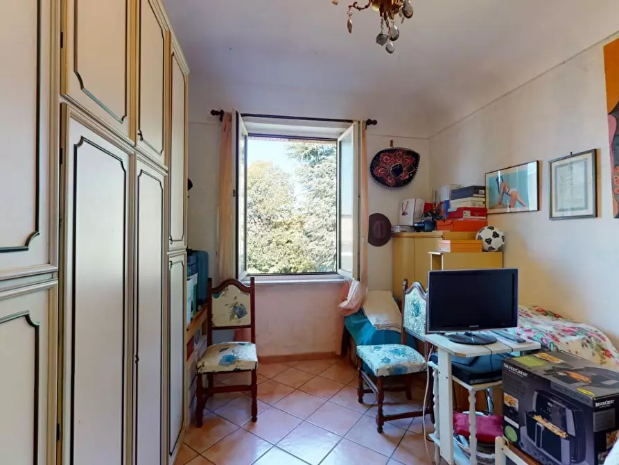 Immagine 9 di Appartamento in vendita  a Massa