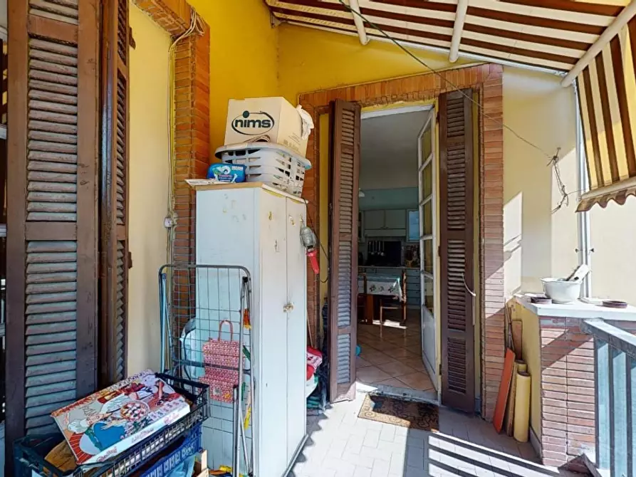 Immagine 5 di Appartamento in vendita  a Massa