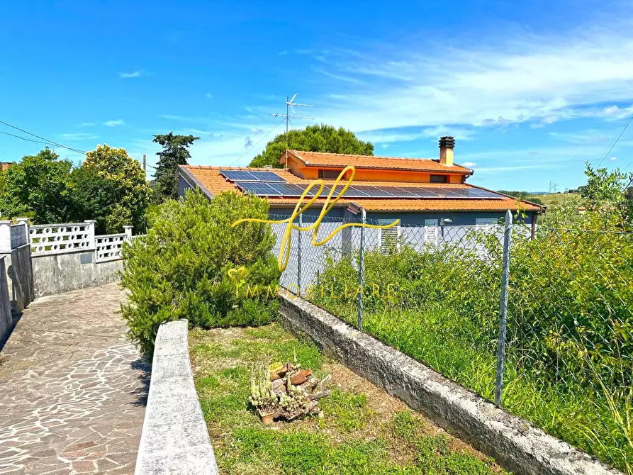 Immagine 27 di Villa in vendita  a Castellina Marittima