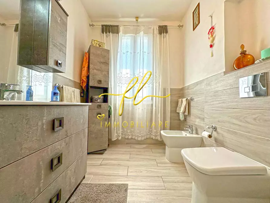 Immagine 23 di Villa in vendita  a Castellina Marittima