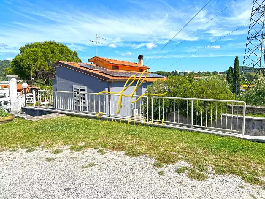 Immagine 25 di Villa in vendita  a Castellina Marittima