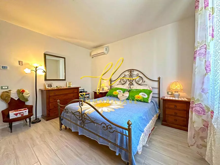 Immagine 18 di Villa in vendita  a Castellina Marittima