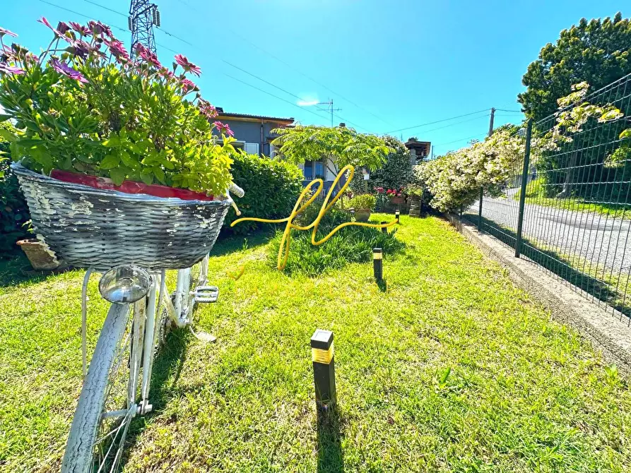 Immagine 26 di Villa in vendita  a Castellina Marittima