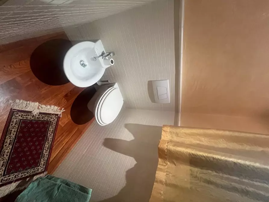 Immagine 18 di Casa bifamiliare in vendita  a Massa