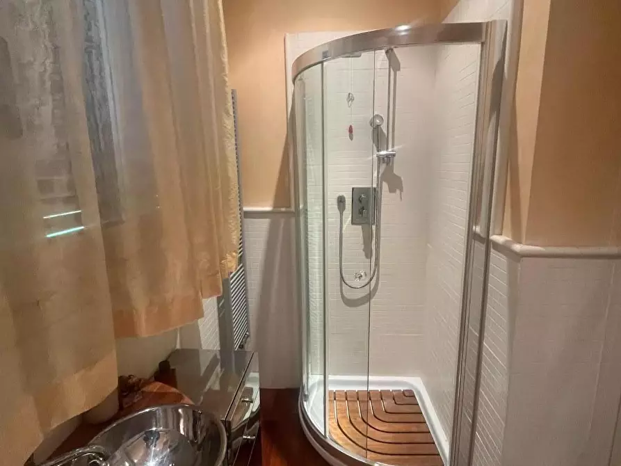 Immagine 19 di Casa bifamiliare in vendita  a Massa