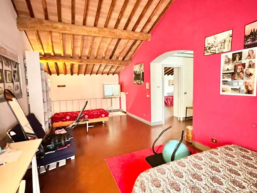 Immagine 18 di Rustico / casale in vendita  a Vecchiano