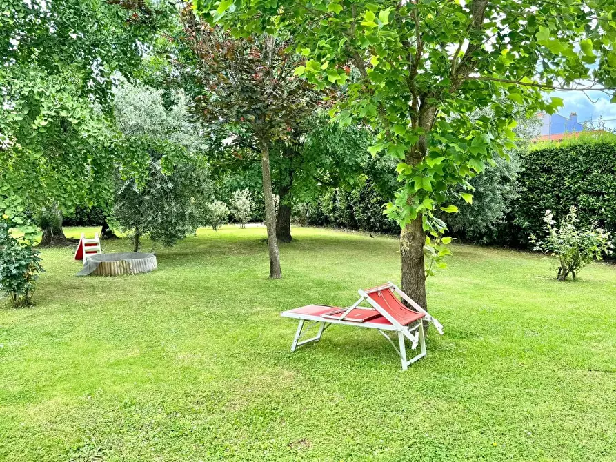 Immagine 23 di Rustico / casale in vendita  a Vecchiano