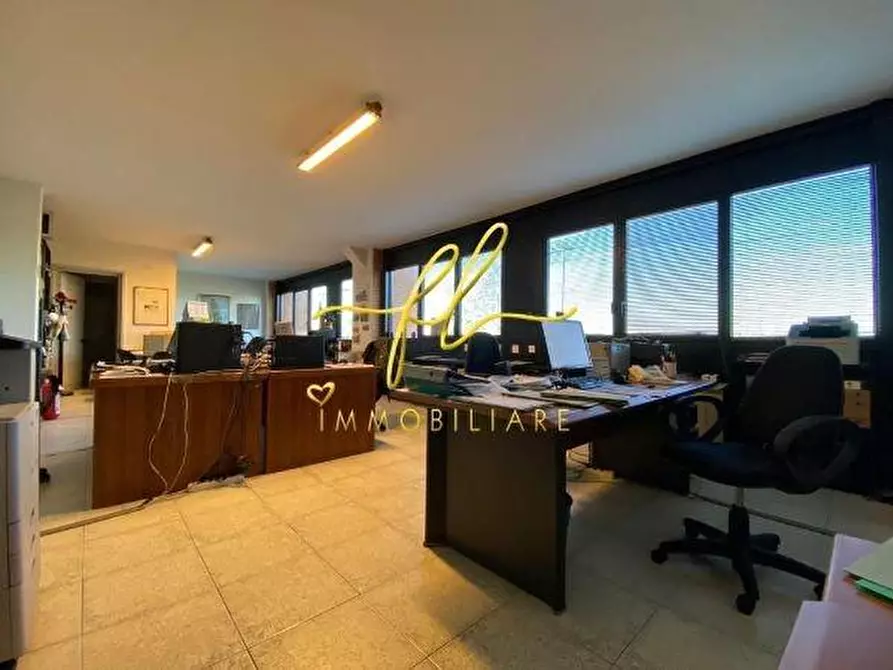 Immagine 5 di Ufficio in vendita  a Cecina