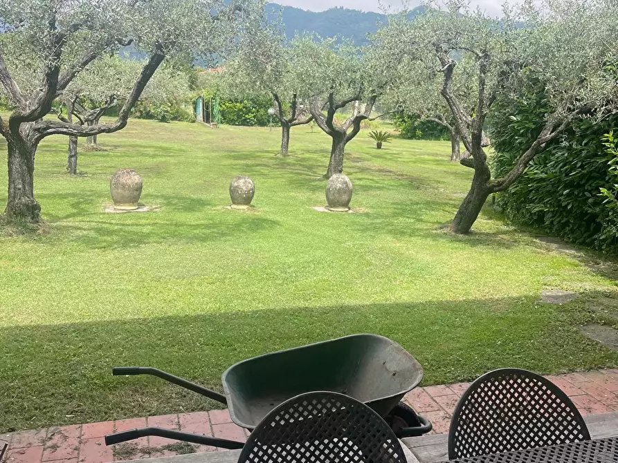 Immagine 5 di Casa bifamiliare in vendita  a Carrara