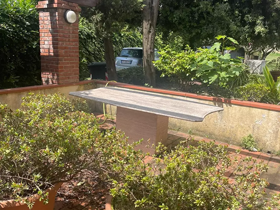 Immagine 4 di Casa bifamiliare in vendita  a Carrara