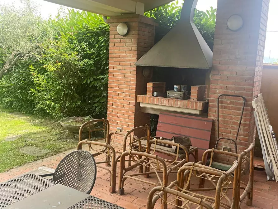 Immagine 2 di Casa bifamiliare in vendita  a Carrara